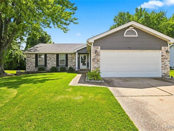 3946 Salvation Road , Florissant, MO 63034