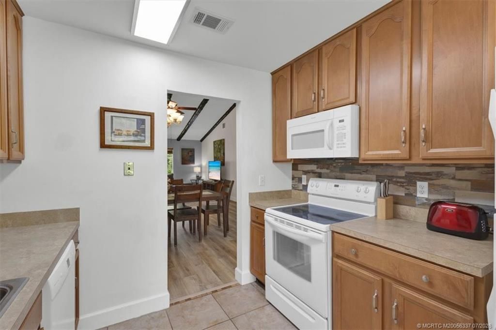 3303 SE Sandpiper Circle, Port Saint Lucie, FL 34952 Photo