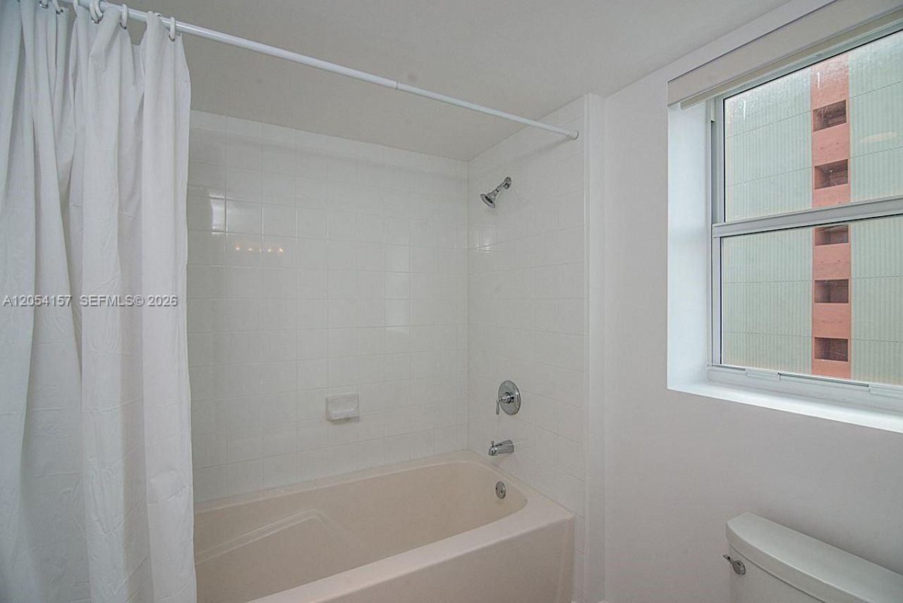7280 SW 89th St , Unit D502, Miami, FL 33156 Photo