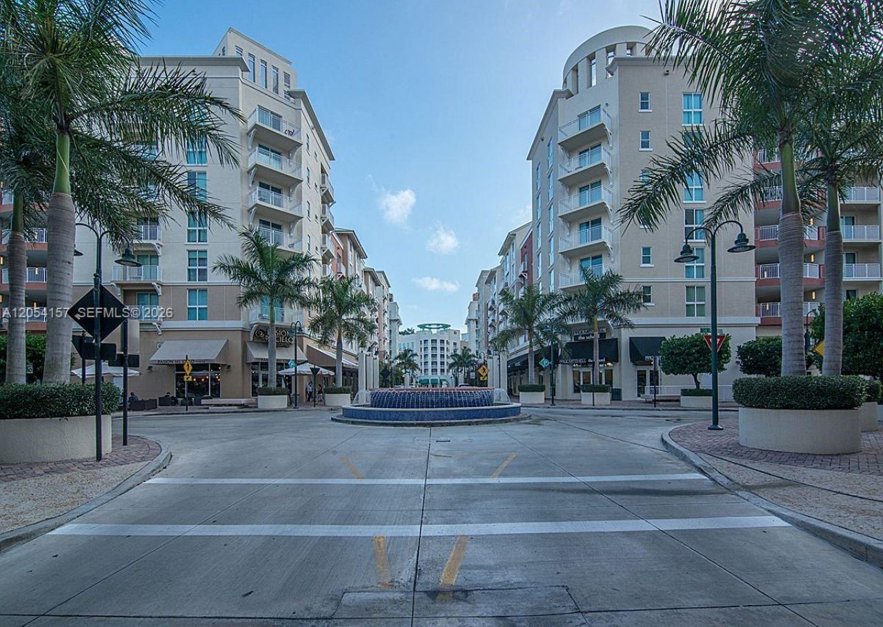 7280 SW 89th St , Unit D502, Miami, FL 33156 Photo