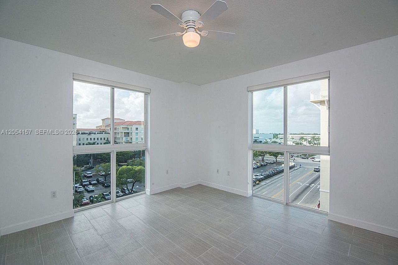7280 SW 89th St , Unit D502, Miami, FL 33156 Photo