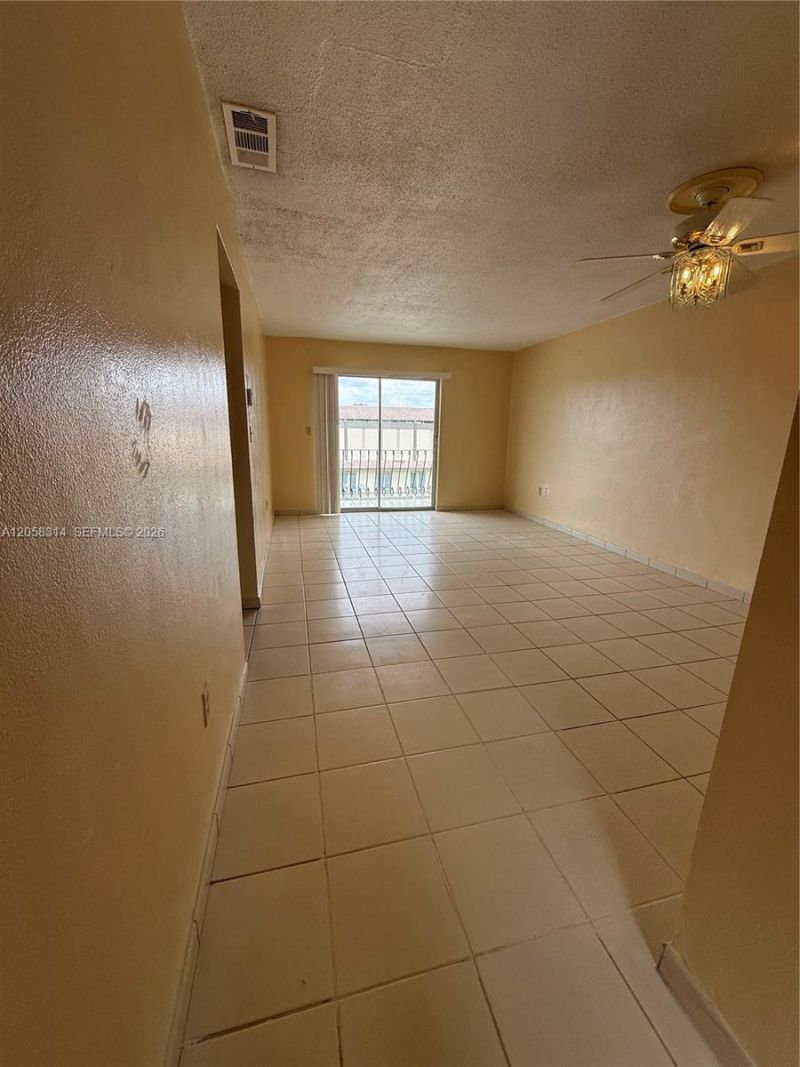 10 SW 45th Ave , Unit 33, Miami, FL 33134 Photo