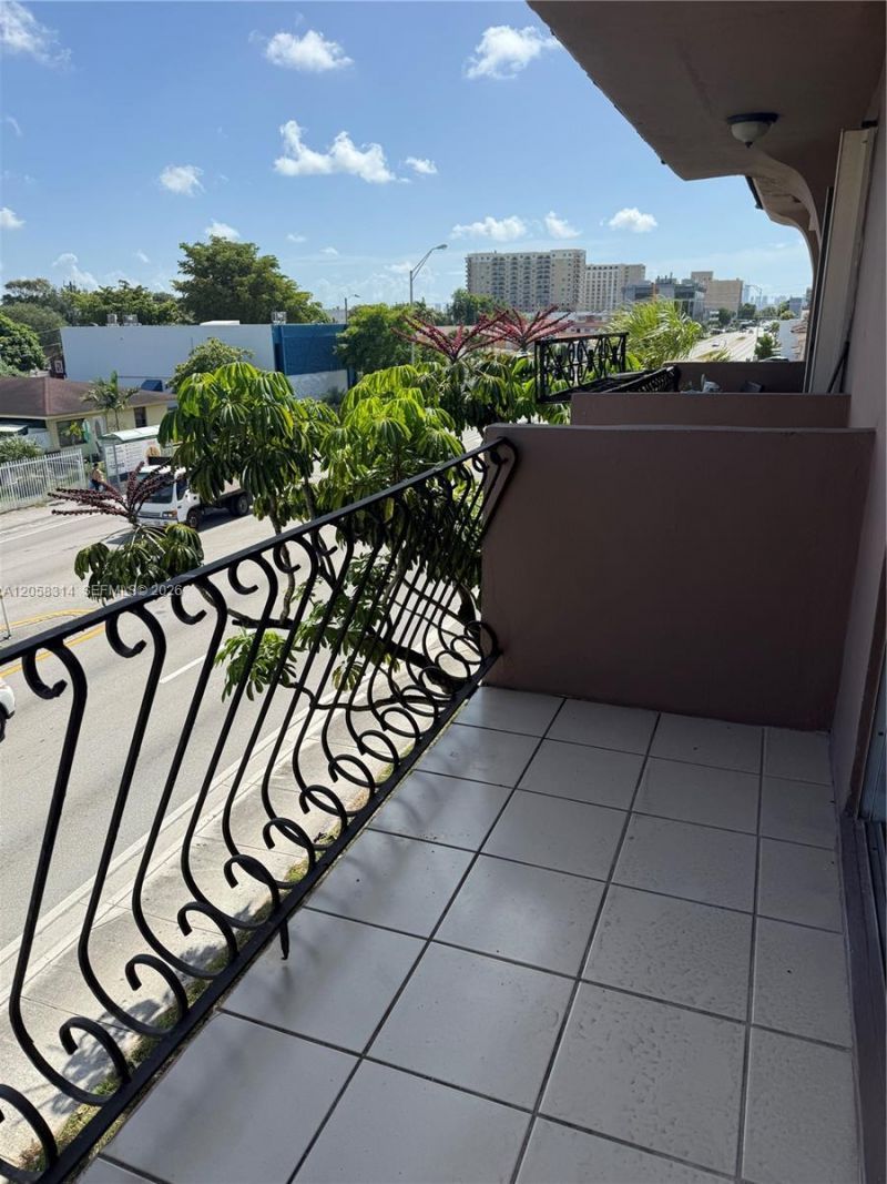 10 SW 45th Ave , Unit 33, Miami, FL 33134 Photo