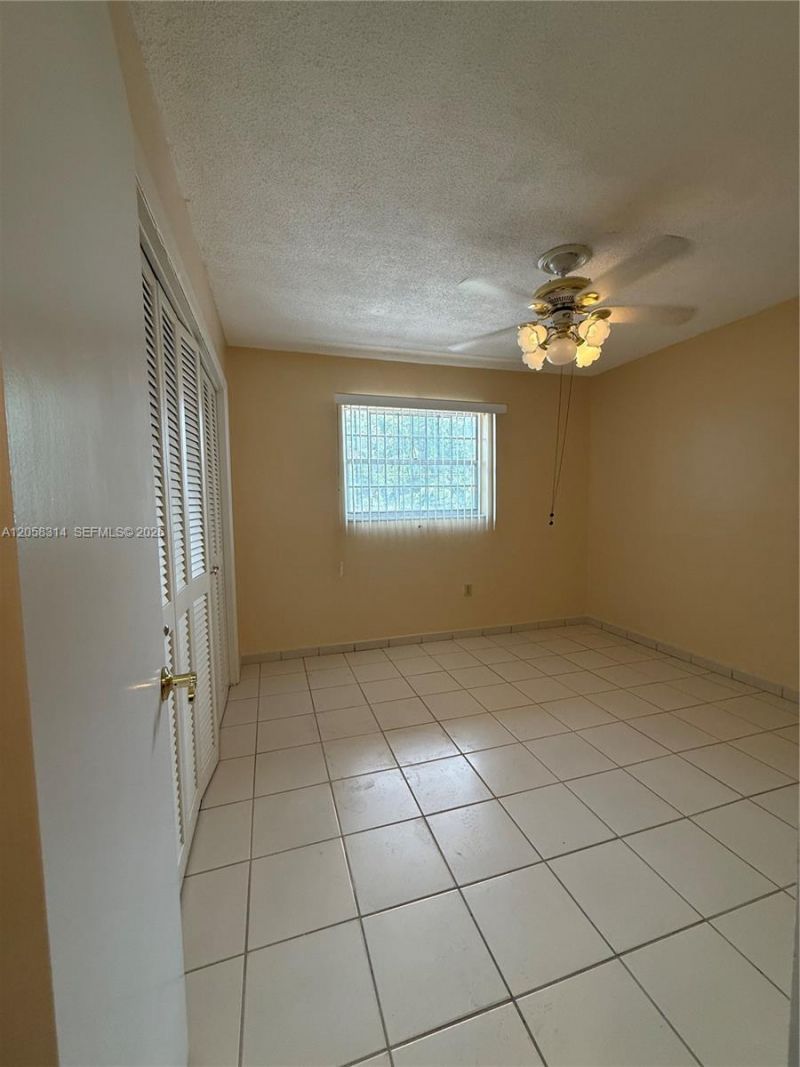 10 SW 45th Ave , Unit 33, Miami, FL 33134 Photo
