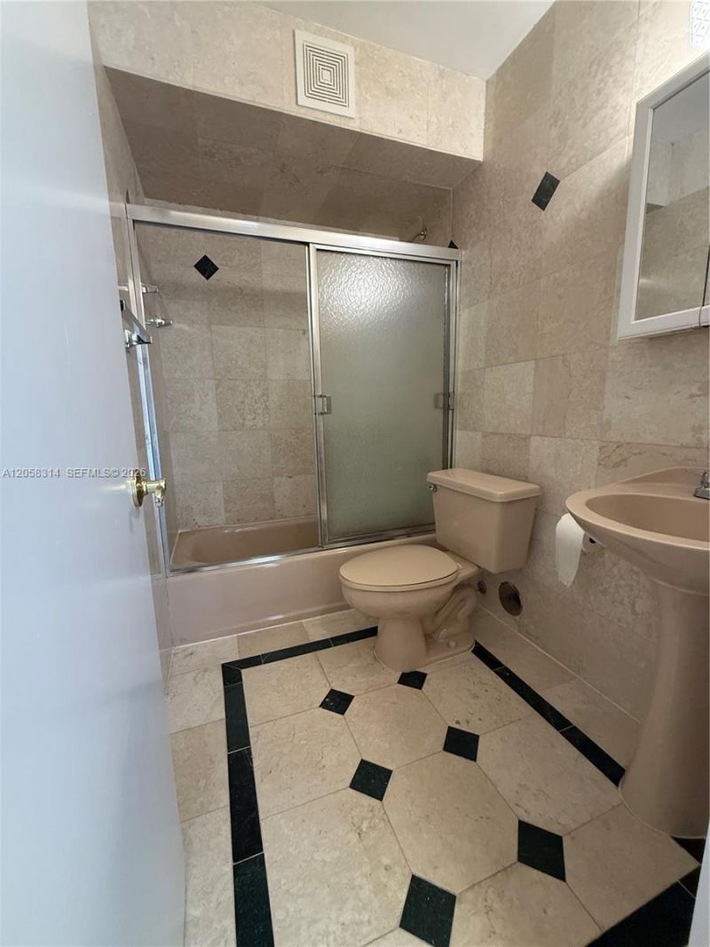 10 SW 45th Ave , Unit 33, Miami, FL 33134 Photo