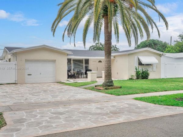 8963 SW 53rd St , Cooper City, FL 33328