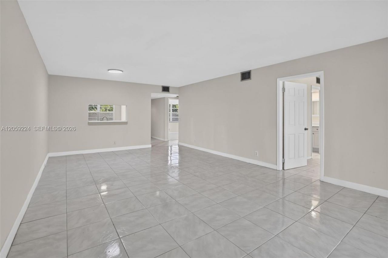 12800 SW 7th Ct, , Unit 306G, Pembroke Pines, FL 33027 Photo