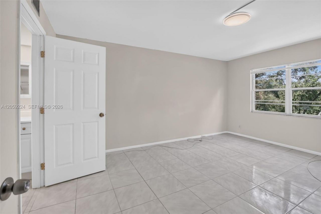12800 SW 7th Ct, , Unit 306G, Pembroke Pines, FL 33027 Photo