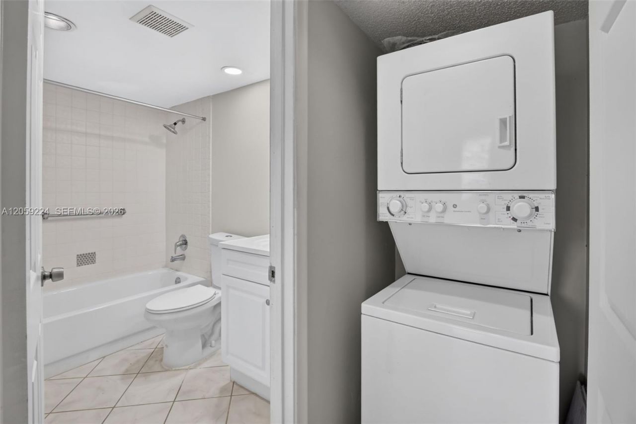12800 SW 7th Ct, , Unit 306G, Pembroke Pines, FL 33027 Photo