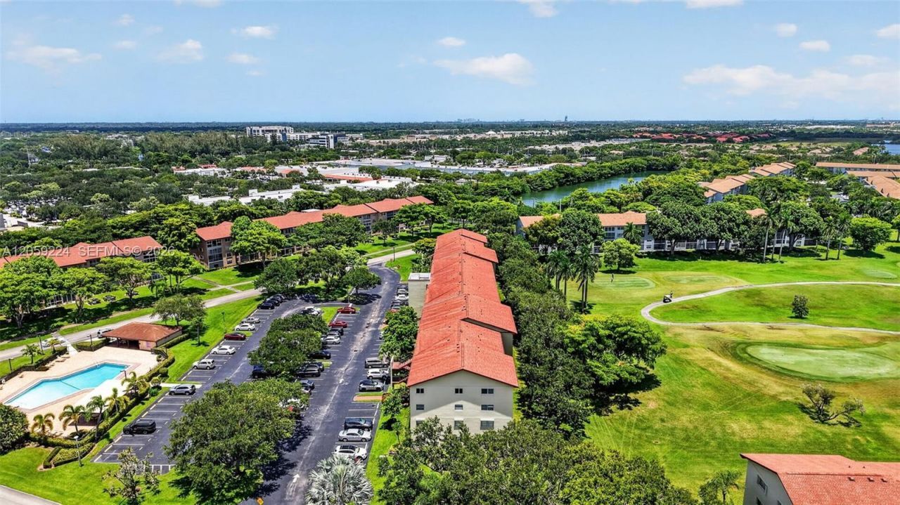 12800 SW 7th Ct, , Unit 306G, Pembroke Pines, FL 33027 Photo