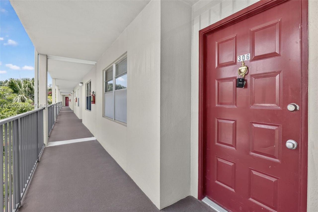 12800 SW 7th Ct, , Unit 306G, Pembroke Pines, FL 33027 Photo