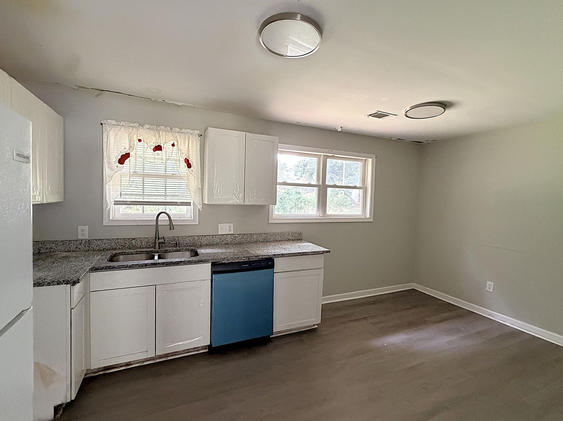1605 Clinton Street Photo 6