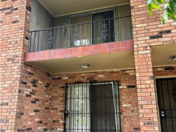11040 ROGER Drive , Unit D, New Orleans, LA 70127