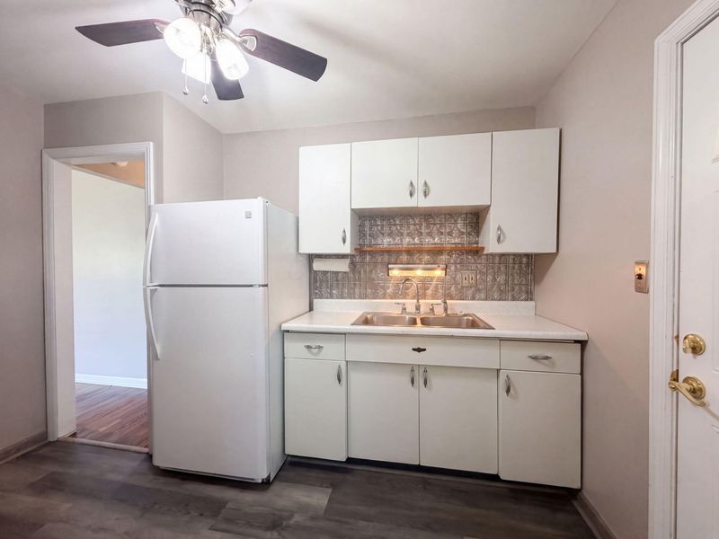 599 S Everett Avenue , Columbus, OH 43213 Photo 2