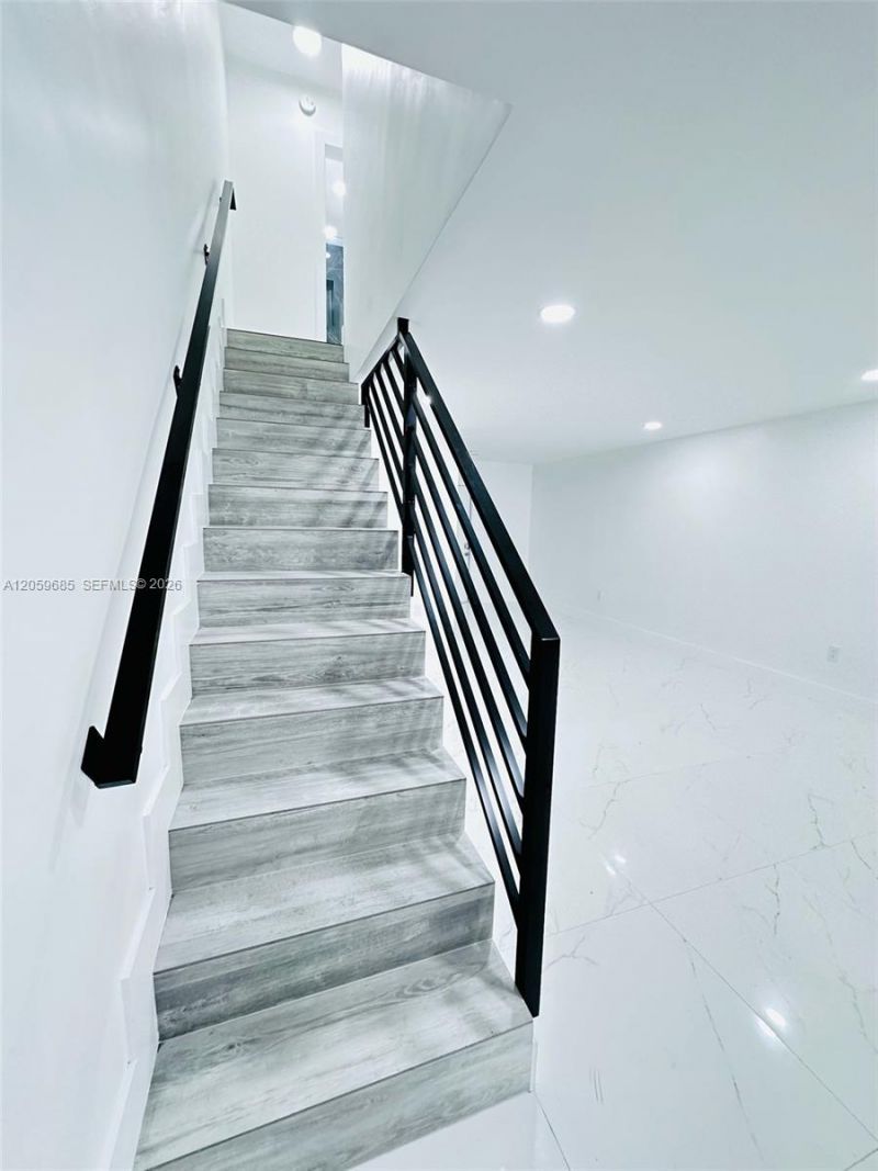 131 NE 77th St, Unit 4, Miami, FL 33138 Photo
