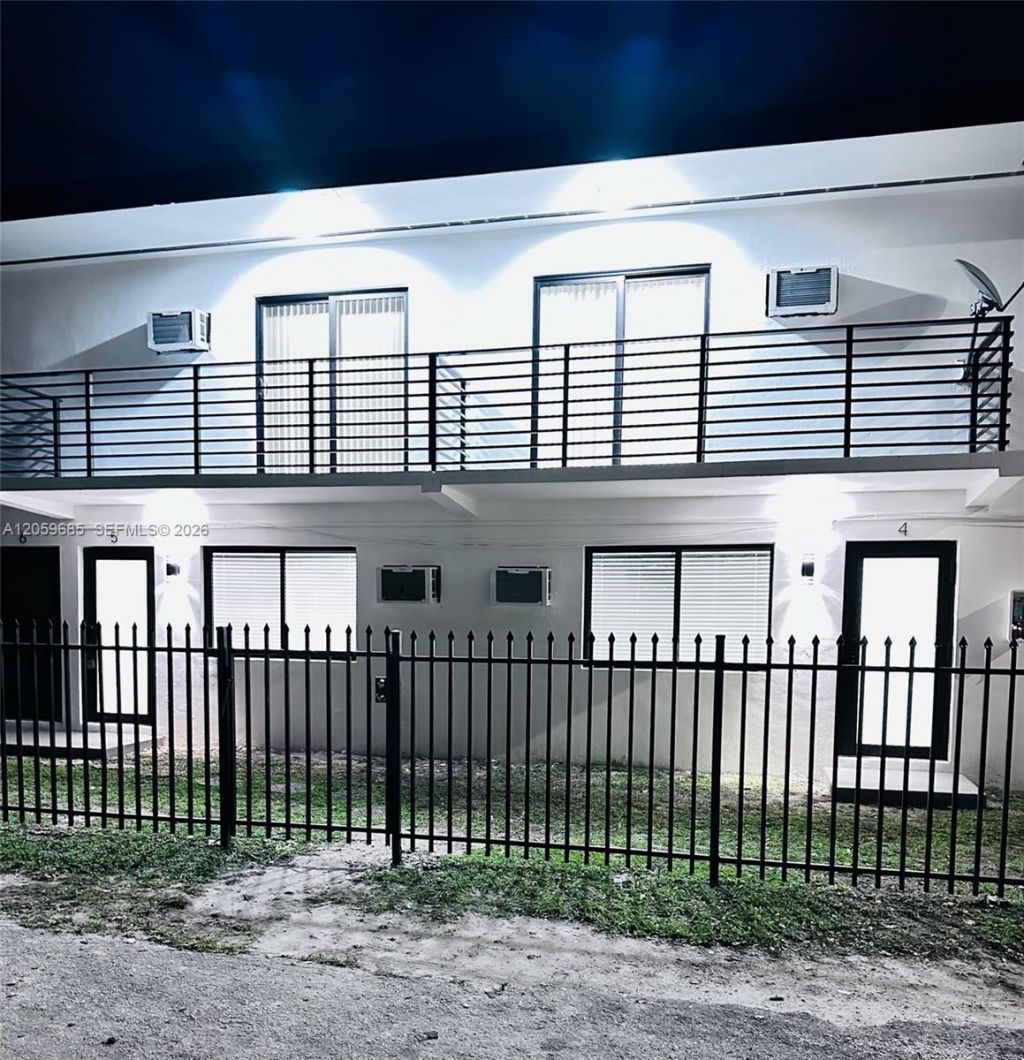 131 NE 77th St, Unit 4, Miami, FL 33138 Photo