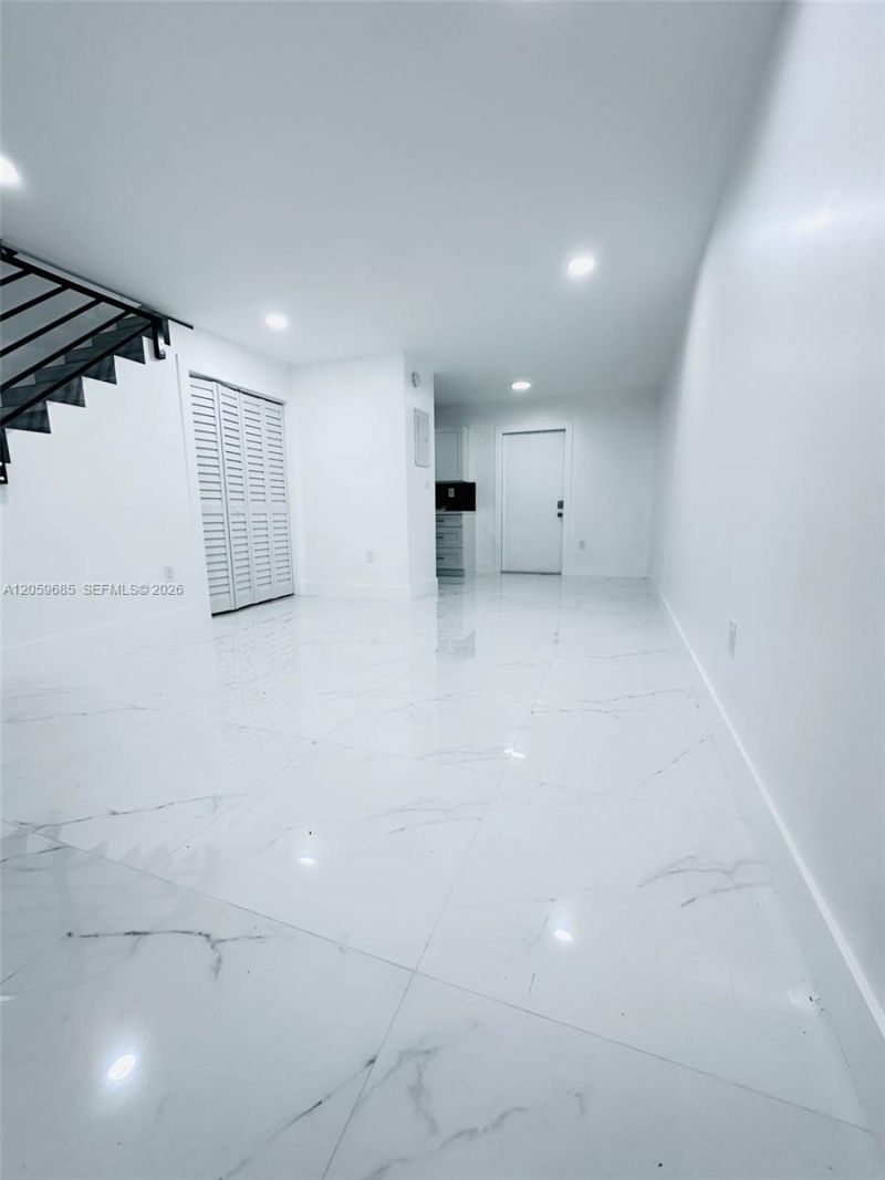 131 NE 77th St, Unit 4, Miami, FL 33138 Photo