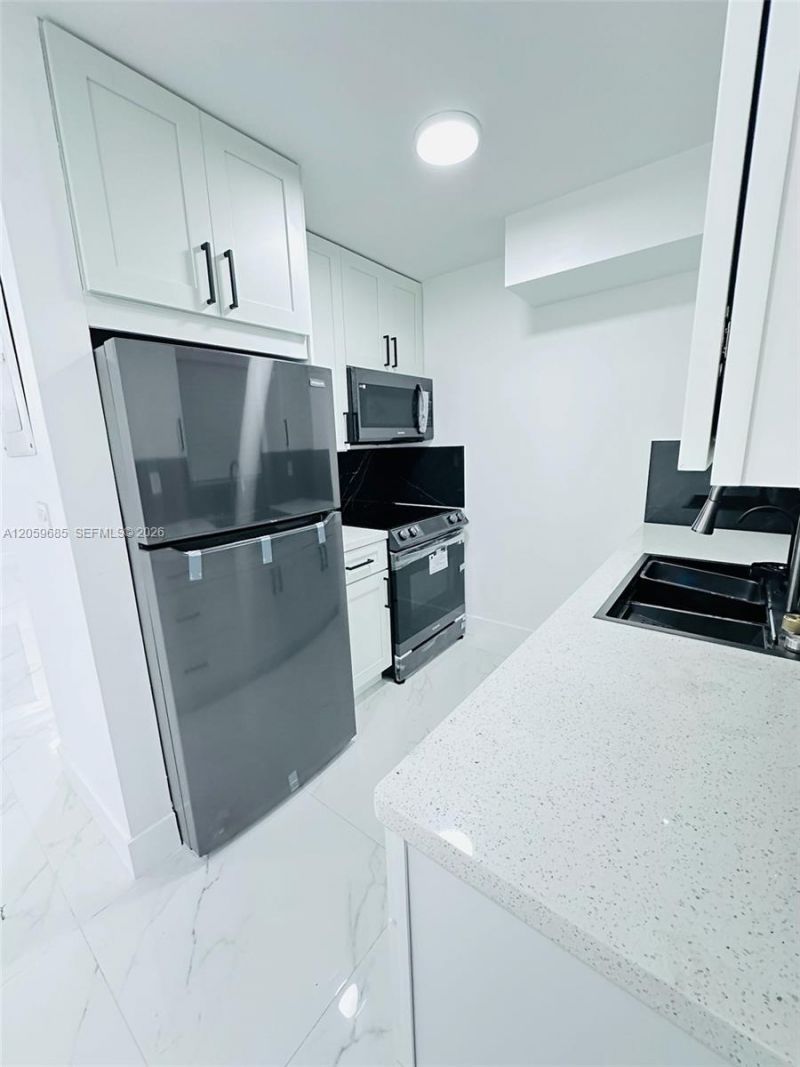131 NE 77th St, Unit 4, Miami, FL 33138 Photo