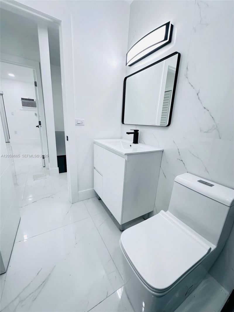 131 NE 77th St, Unit 4, Miami, FL 33138 Photo