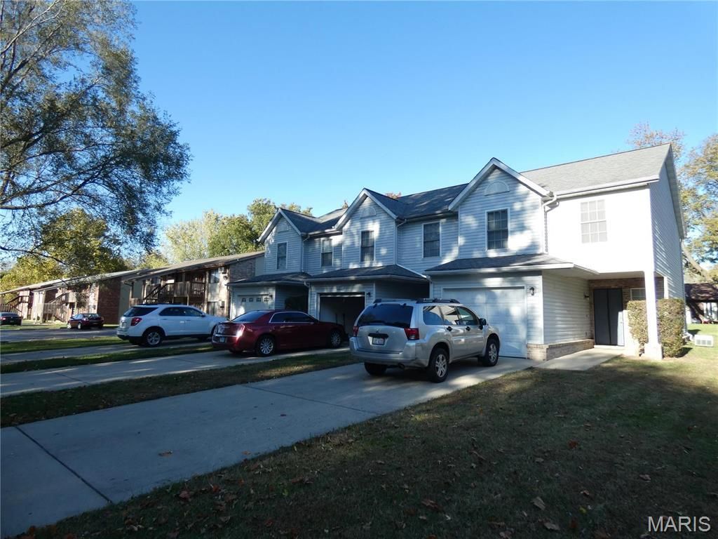 2112 E Belle Avenue, Belleville, IL 62221 Main Photo