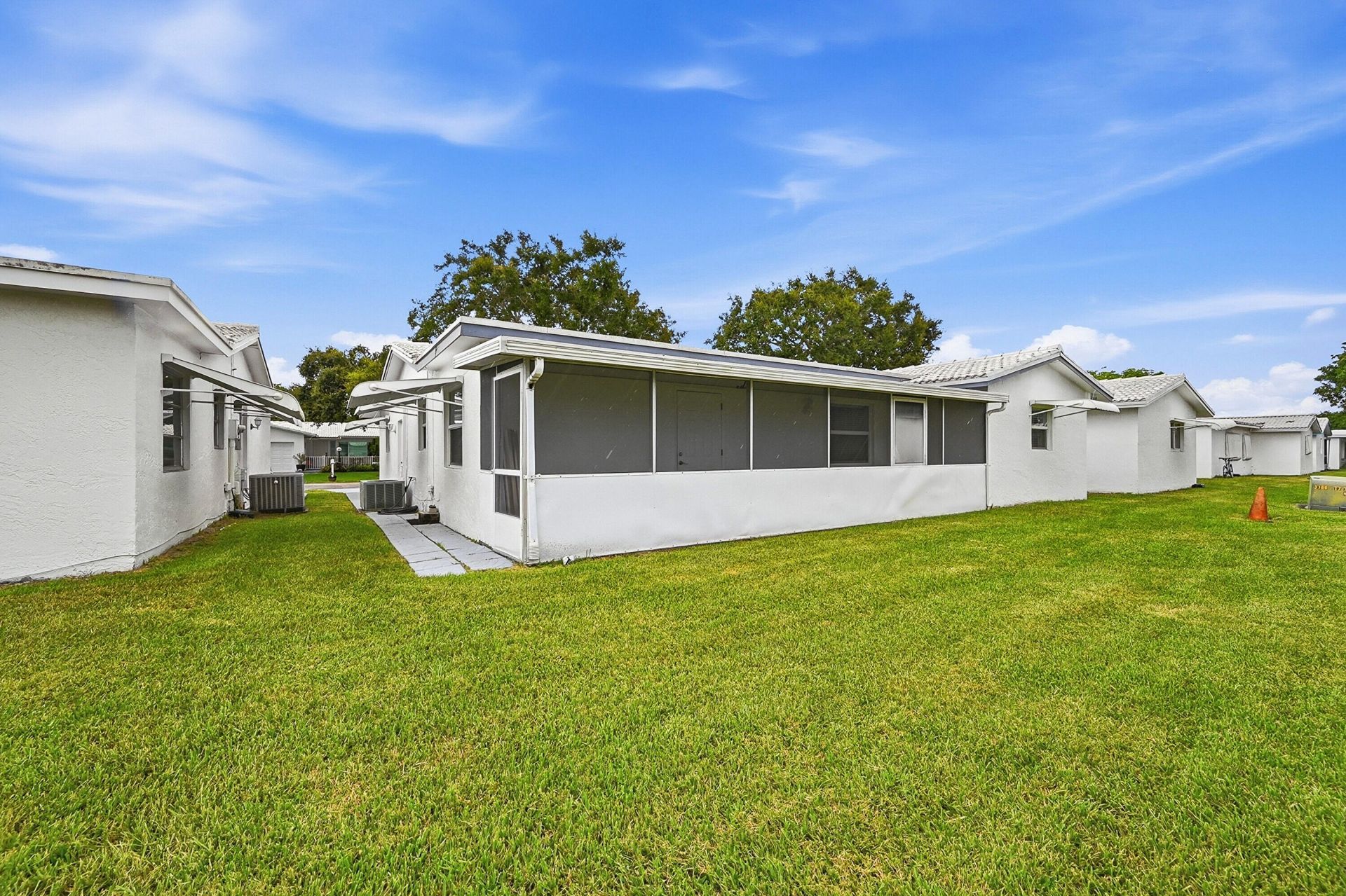 8960 NW 12th Place, Plantation, FL 33322 Photo