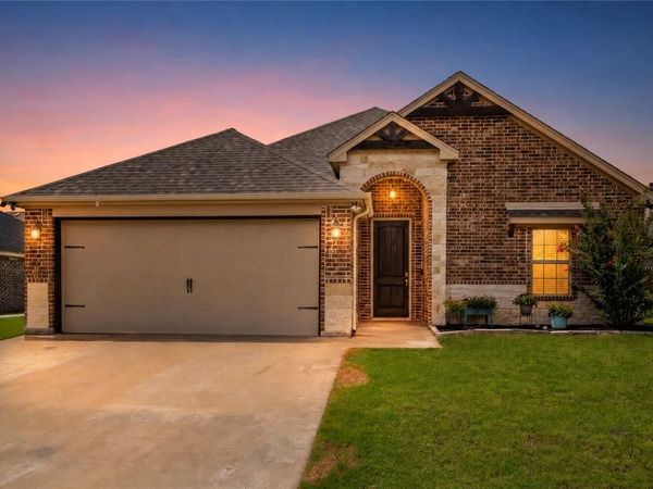 205 Harp Avenue , Godley, TX 76044