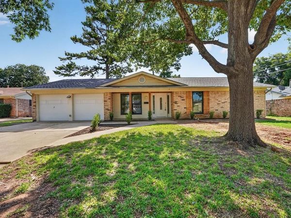 412 Apple Blossom Lane , Hurst, TX 76053
