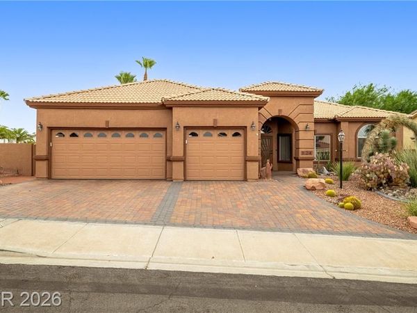 824 Sandsprings Street, Henderson, NV 89011