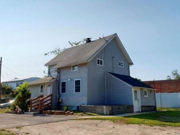 25 William Street , Central Islip, NY 11722