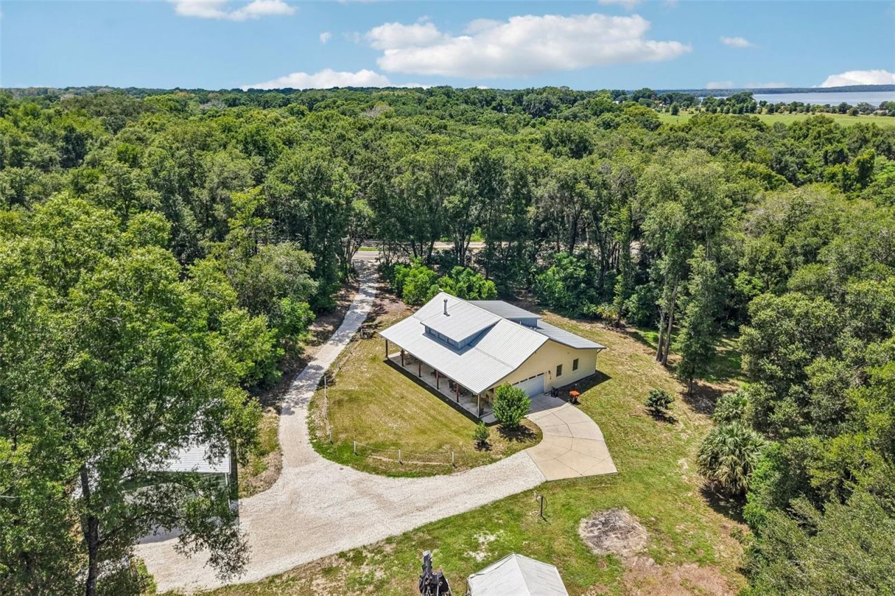 16161 SE 137th Court, Weirsdale, FL 32195 Photo
