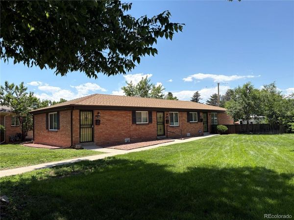 1129 Dallas Street , Aurora, CO 80010