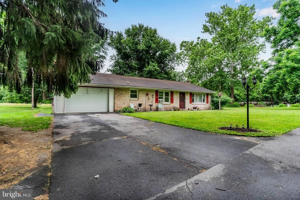 532 Pine Road, Carlisle, PA 17015 Main Photo