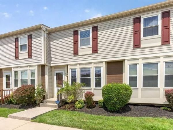 756 Cap Lane, Unit 17C, Worthington, OH 43085