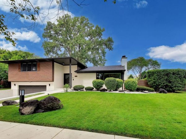 818 East Avenue, Park Ridge, IL 60068