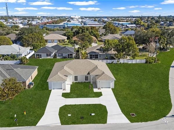 1045/1047 SE 11th TER, CAPE CORAL, FL 33990