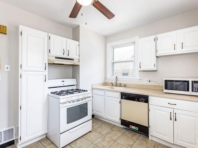 3545 Meadow Avenue, Cheviot, OH 45211 Photo 17