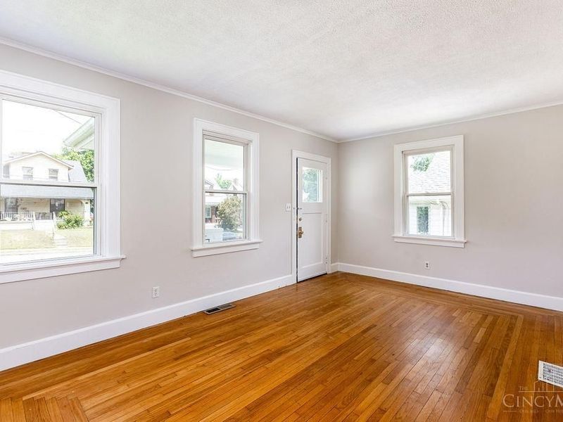 3545 Meadow Avenue, Cheviot, OH 45211 Photo 6