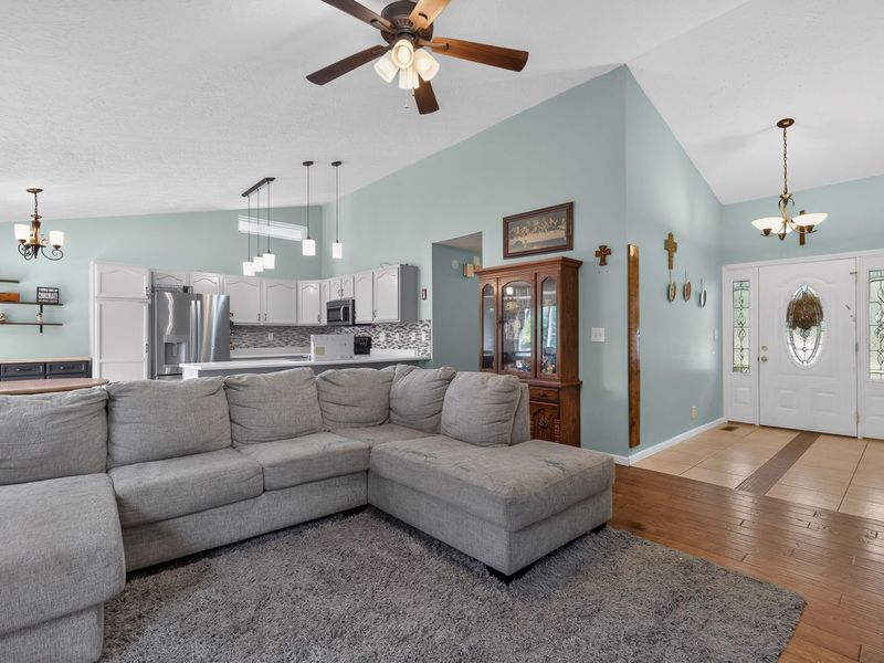 2863 Presidential Drive, Hebron, KY 41048 Photo 4