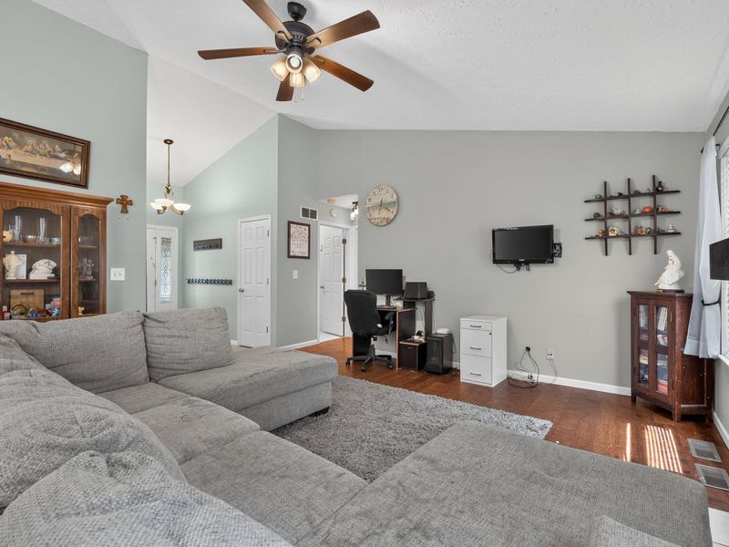 2863 Presidential Drive, Hebron, KY 41048 Photo 5