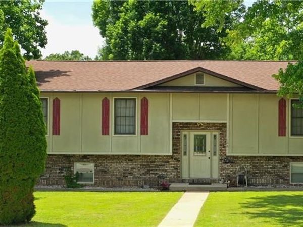 128 Jh Williamson Jr Court, Saint Robert, MO 65584
