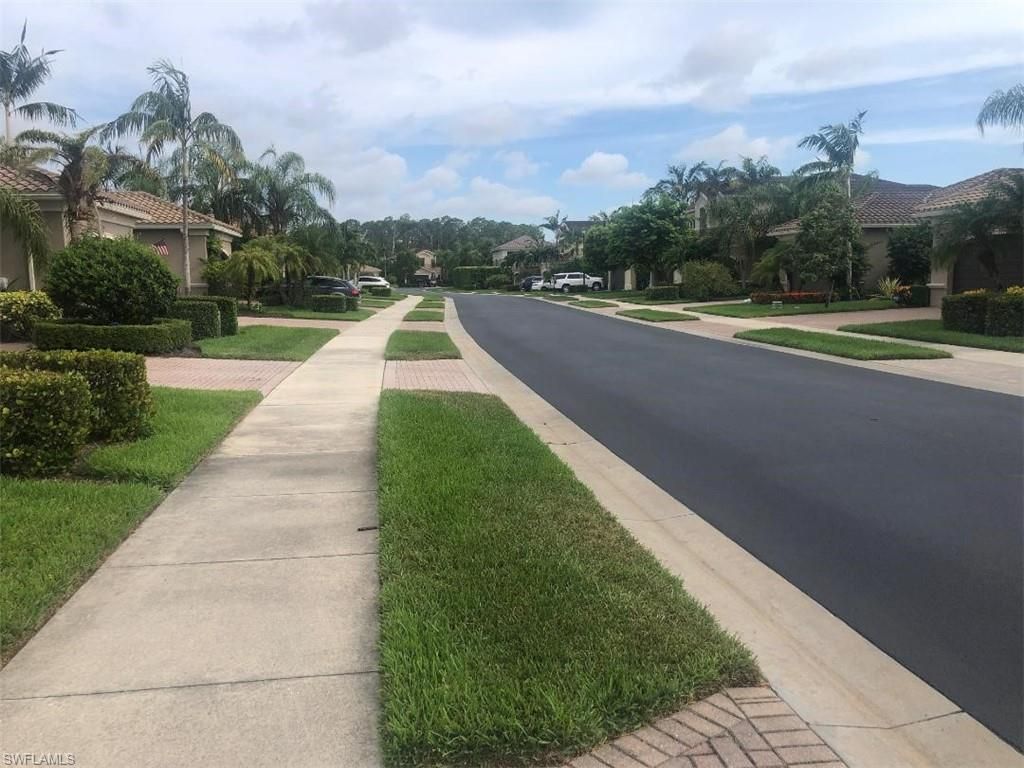 13644 Mandarin Cir, Naples, FL 34109 Photo