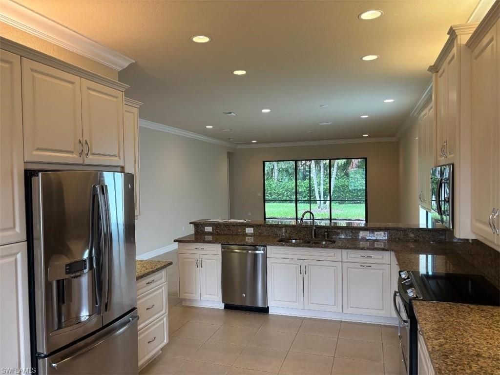13644 Mandarin Cir, Naples, FL 34109 Photo