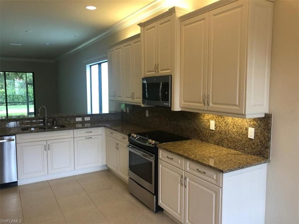 13644 Mandarin Cir, Naples, FL 34109 Photo