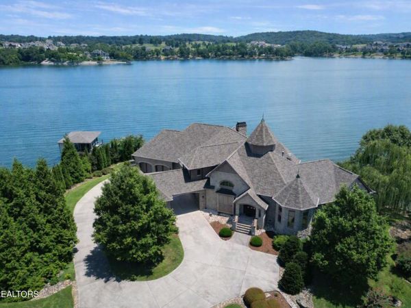 410 Cayuga Drive, Loudon, TN 37774