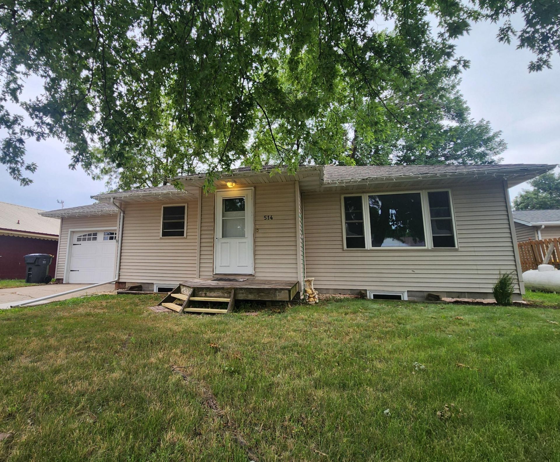 514 7th Avenue SE, Pipestone, MN 56164