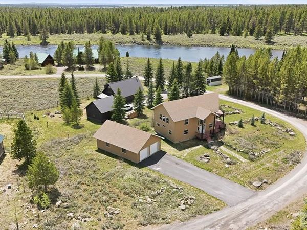 3424 W Robbins Circle, ISLAND PARK, ID 83429