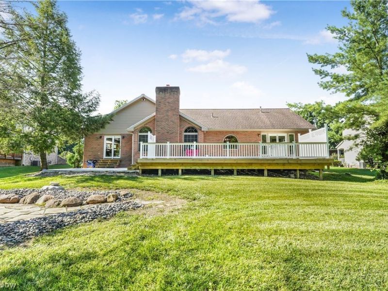 2057 Overcrest Street, Alliance, OH 44601 Photo 3