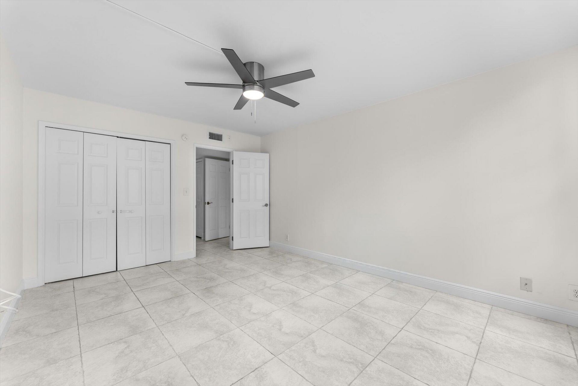 4240 Oaks Terrace, Unit 103, Pompano Beach, FL 33069 Photo