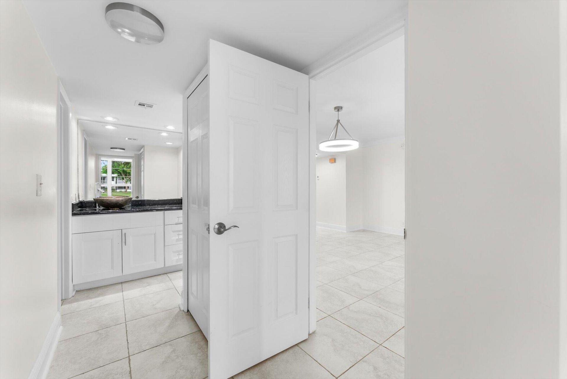 4240 Oaks Terrace, Unit 103, Pompano Beach, FL 33069 Photo