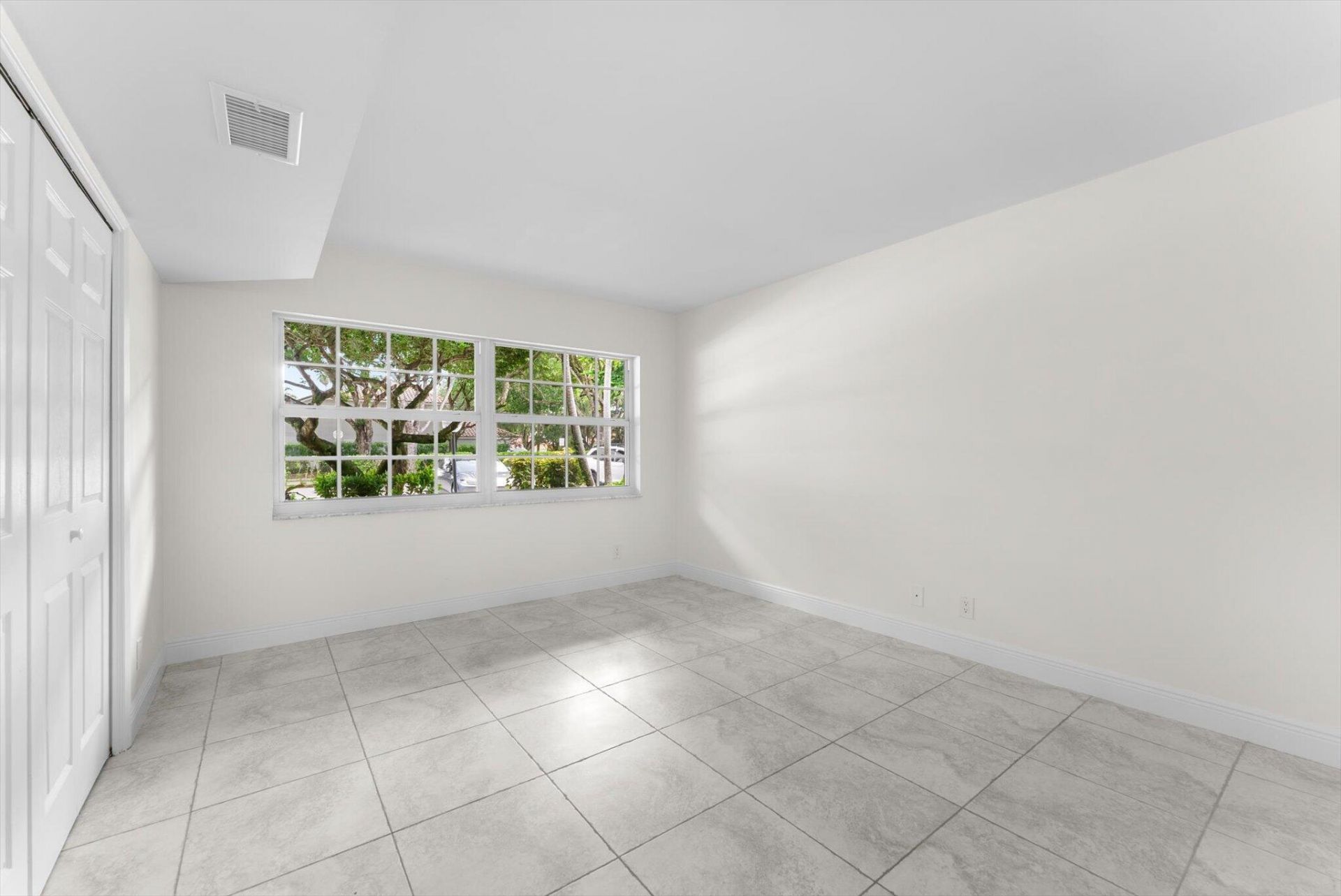 4240 Oaks Terrace, Unit 103, Pompano Beach, FL 33069 Photo